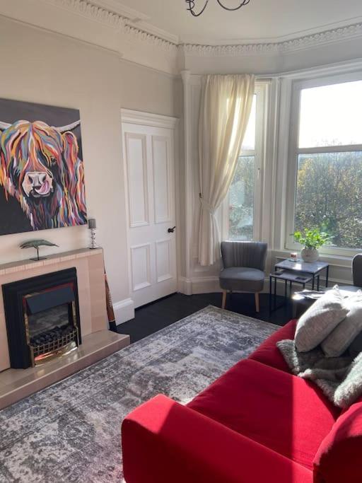 Beautiful Traditional Flat In The Center Of Largs. Εξωτερικό φωτογραφία