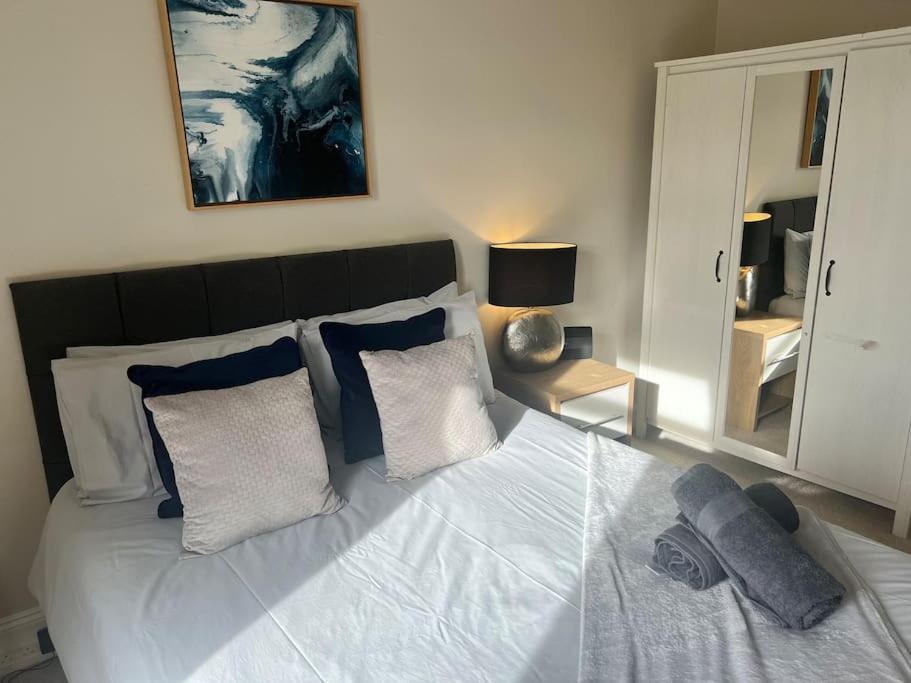Beautiful Traditional Flat In The Center Of Largs. Εξωτερικό φωτογραφία